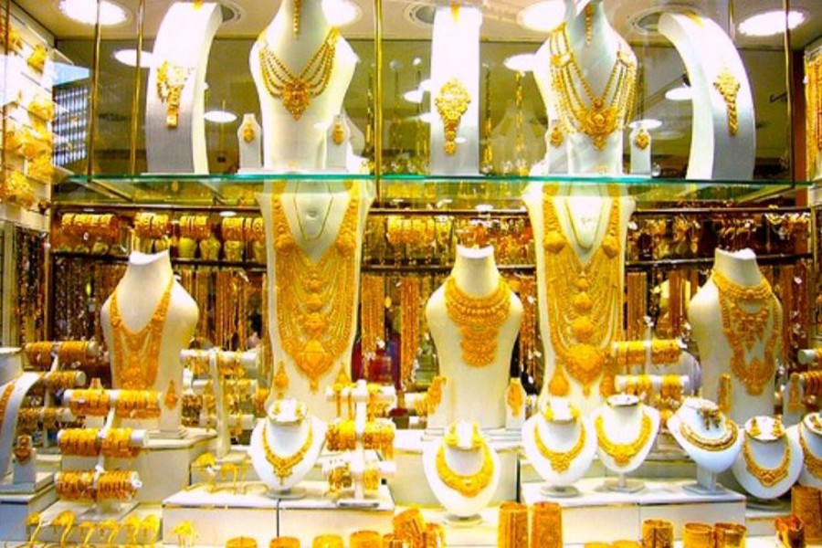 Gold prices surge by 1225 per bhori