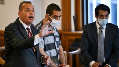 Photo of Rushdie stabbing suspect pleads not guilty to attempted murder