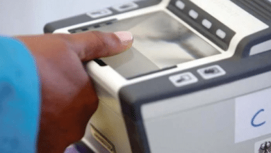 Photo of Man forges thumb impression by removing skin, pasting on friend’s hand