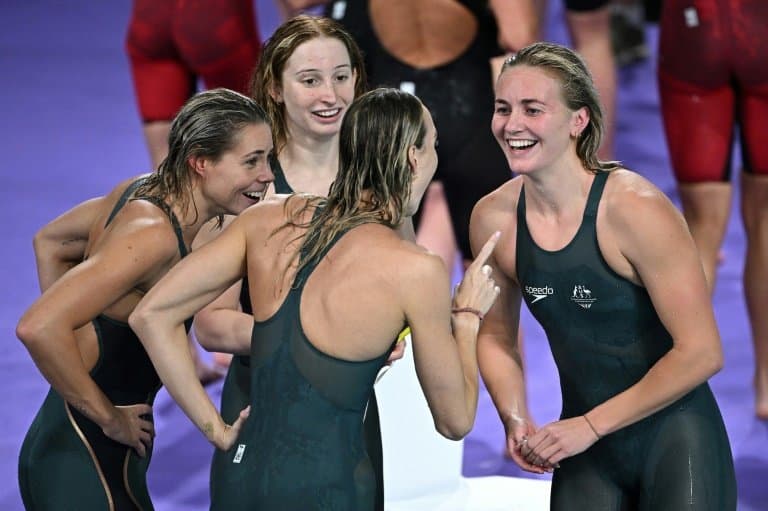 Australia break women's 4x200m freestyle relay world record