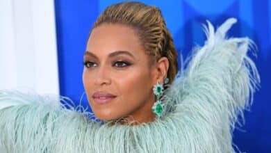 Photo of Beyonce tops US songs chart for first time in over a decade