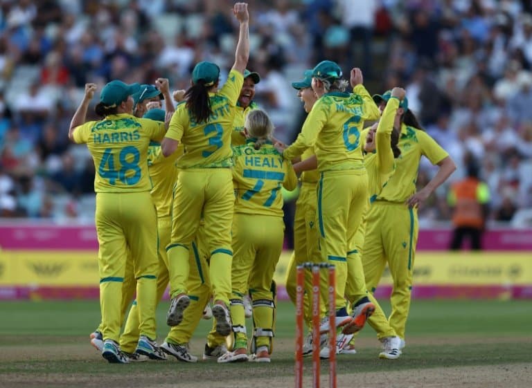 Australia win historic cricket gold at Commonwealths as athletics wraps up