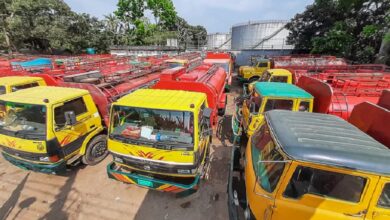 Photo of 24-hour tank-lorry strike underway in Khulna