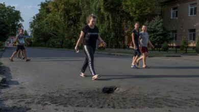 Photo of Dark thoughts haunt Ukrainians in shadow of nuclear crisis