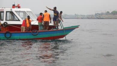 Photo of Passenger trawler sinks colliding with cargo ship in Narayanganj