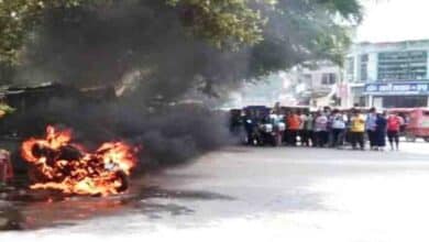 Photo of Motorcyclist sets his bike on fire after dispute with cop