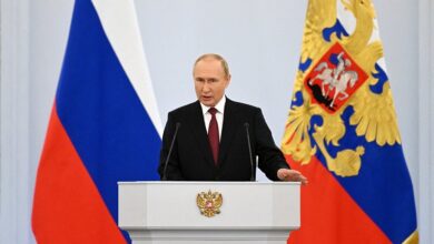 Photo of Putin formally annexes four Ukrainian regions