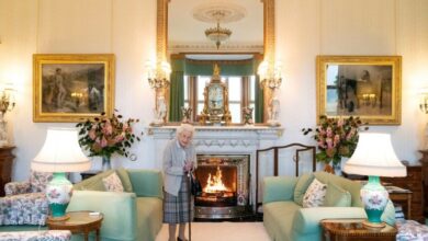 Photo of Queen calls off meeting after ‘full day’ appointing UK’s new PM