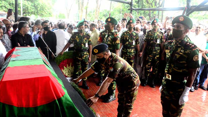 Sajeda Chowdhury laid to eternal rest at Banani graveyard