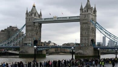 Photo of Britain draws pride from ‘The Queue’ for its queen