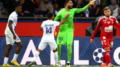 Photo of Neymar scores, Donnarumma saves penalty in PSG win