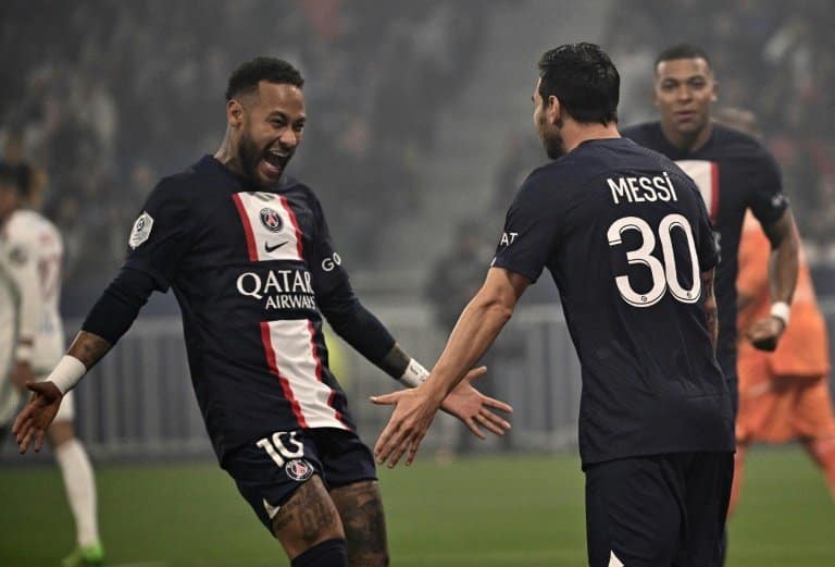Messi strikes early to keep PSG top in Ligue 1