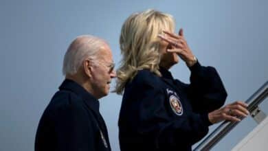 Photo of Biden en route to London to attend funeral of Elizabeth II
