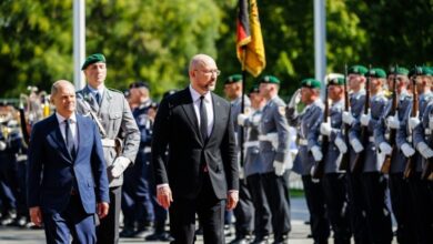 Photo of Ukraine PM visits Berlin, seeking more weapons