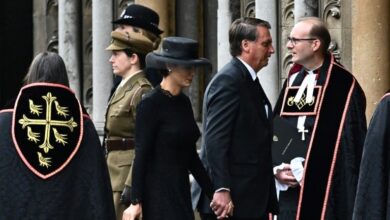 Photo of Brazilian first lady, from the shadows to the front lines