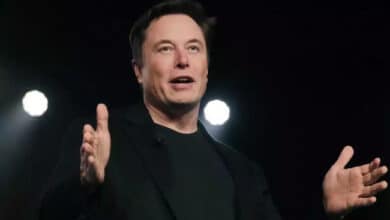 Photo of Billionaire Elon Musk claims his tweets are being suppressed