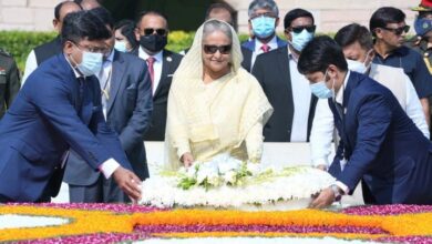 Photo of PM pays rich tributes to Mahatma Gandhi