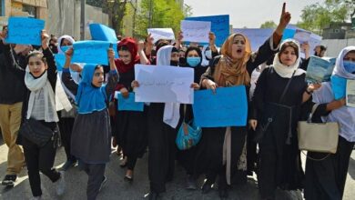 Photo of Afghan girls protest school closure in eastern city