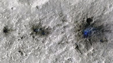 Photo of 4 approaching space pebbles captured by NASA Mars lander