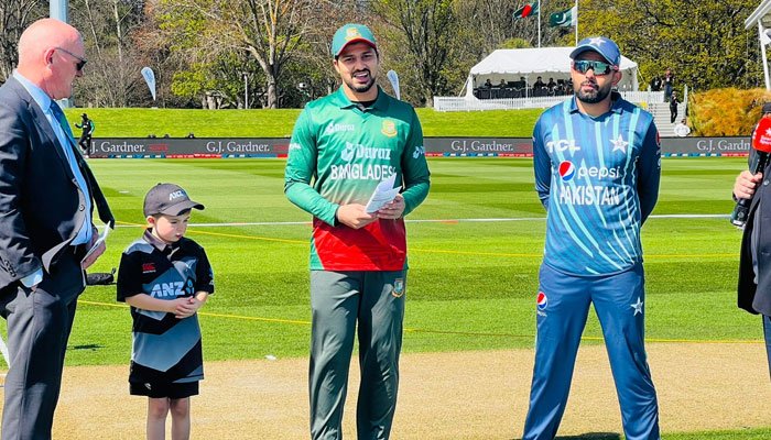 Mohammad Rizwan's half-century helps Pakistan post 167-5 against Bangladesh