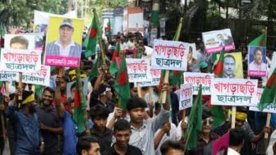 Photo of 30 injured as BNP’s motorcade comes under attack
