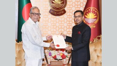 Photo of Indian high commissioner presents credentials to President
