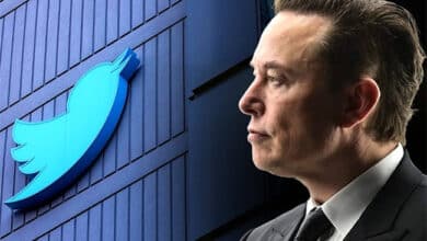 Photo of Elon Musk takes control of Twitter, fires executives