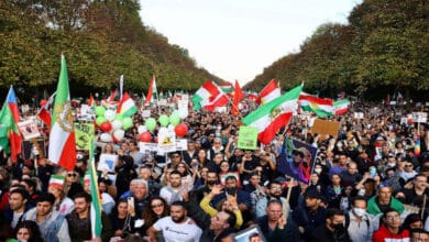 Photo of Tens of thousands march in Berlin in support of Iran protests