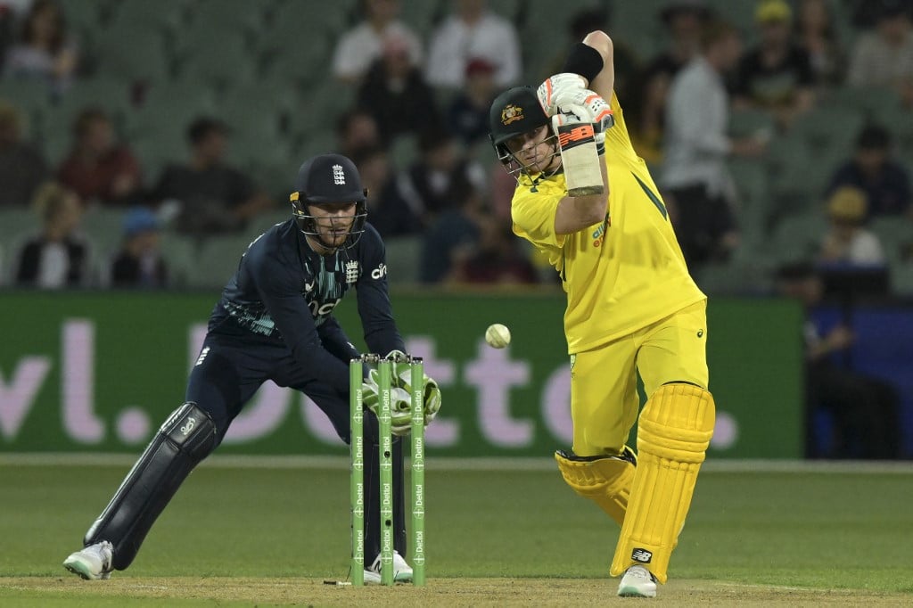 Australia outclass England in first ODI despite Malan 134