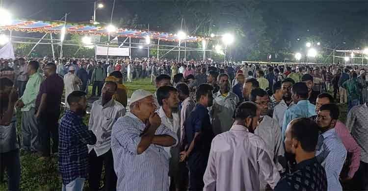 Barishal's Bangabandhu Park already a sea of BNP leaders, activists
