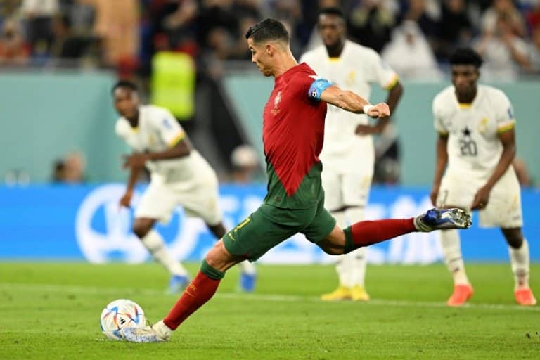 https://en.newsnowbangla.com/2022/11/25/ronaldo-scores-in-fifth-world-cup-as-portugal-squeeze-past-ghana/