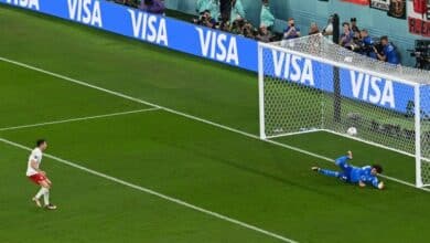 Photo of Lewandowski misses penalty as Poland draw 0-0 with Mexico