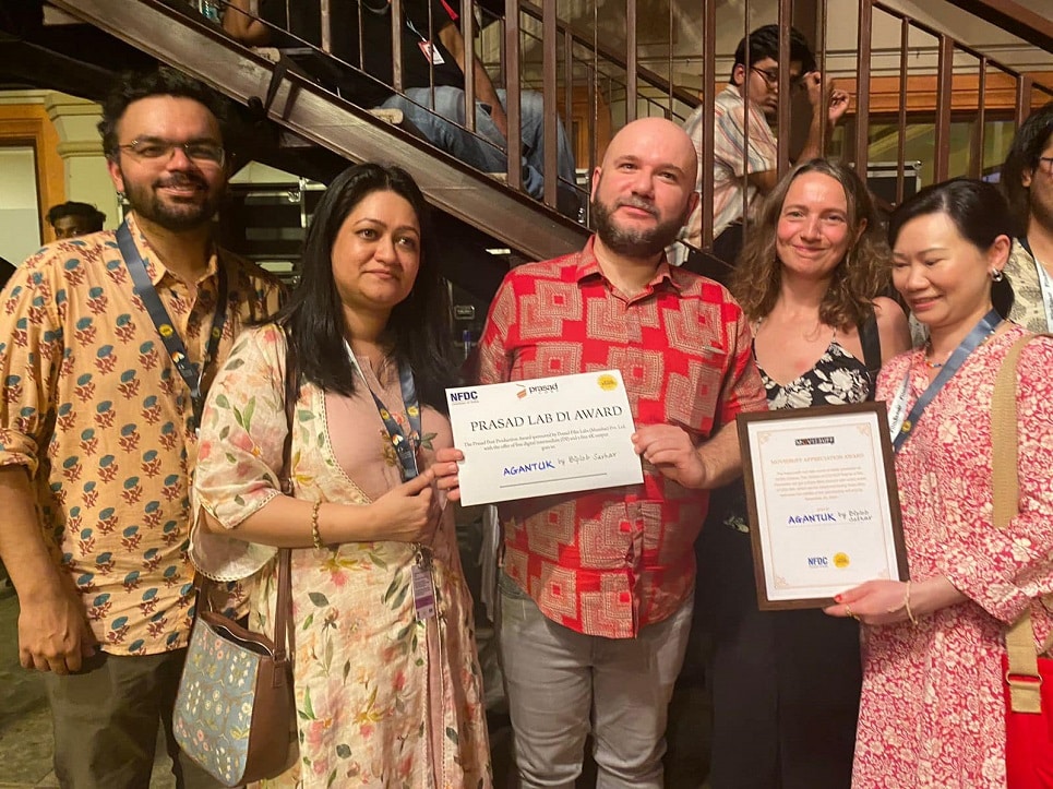 ‘Agantuk’ wins Film Bazaar Award in Goa