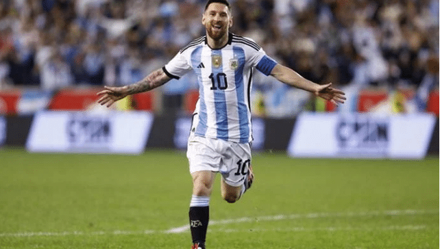 Messi heads to World Cup ready for last chance to match Maradona