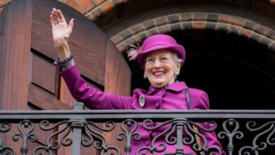 Photo of Denmark’s queen delights jubilee crowds after family spat