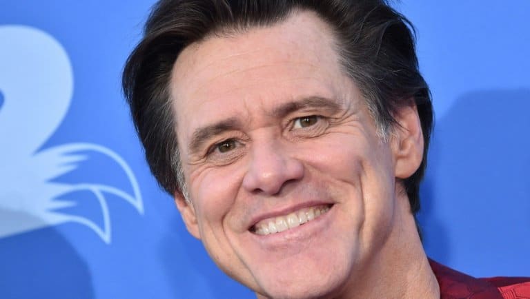 Russia bans entry to 100 Canadians including Jim Carrey