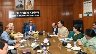 Photo of Info secy exchanges views with dept heads