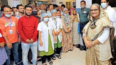 Photo of PM receives eye treatment as general patient