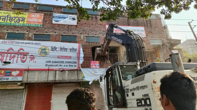 DSCC eviction drive in Nilkhet extended till Wednesday