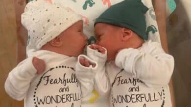 Photo of US parents welcome twins from embryos frozen in 1992