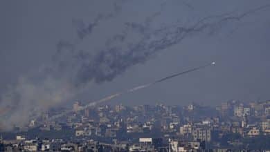 Photo of Palestinian death toll in Gaza tops 15,200