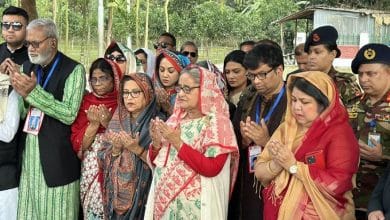 Photo of Sheikh Hasina offers fateha at husband’s grave