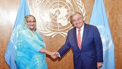 Photo of UN chief greets Sheikh Hasina: Pledges to work with her government