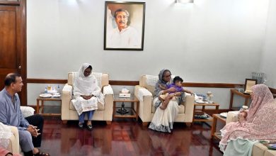 Photo of Pilot Asim Jawad’s family meets Sheikh Hasina